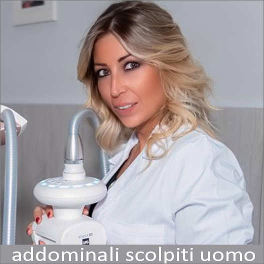 addominali scolpiti uomo